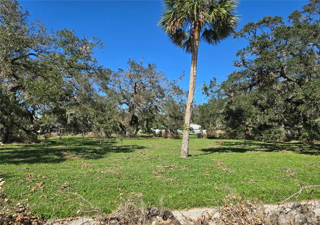 1st image of 1800 N Tamiami Trl, Sarasota, FL 34234 | MLS# TB8492304