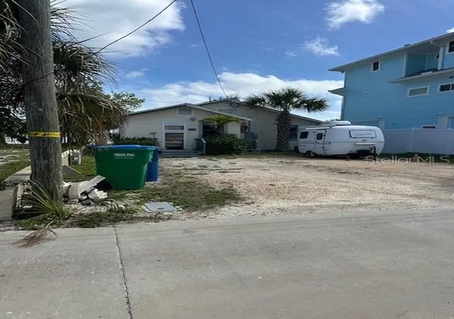 3rd image of 12620 Lagoon Ln, Treasure Island, FL 33706 | MLS# TB8492350