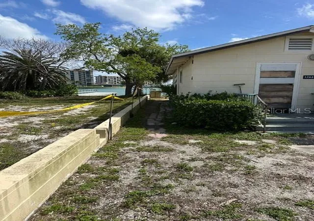 4th image of 12620 Lagoon Ln, Treasure Island, FL 33706 | MLS# TB8492350
