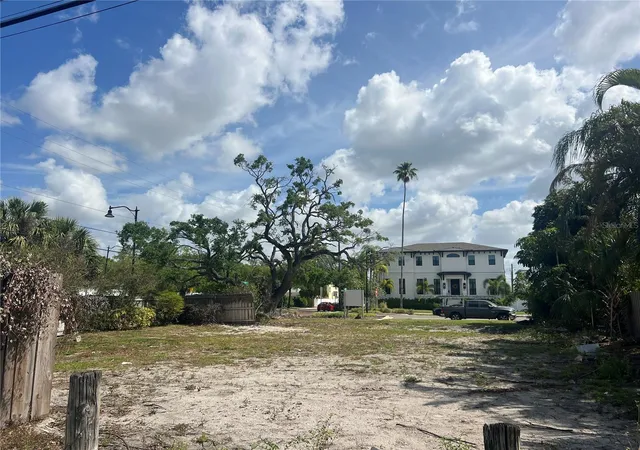 10th image of 404 E Davis Blvd, Tampa, FL 33606 | MLS# TB8492398
