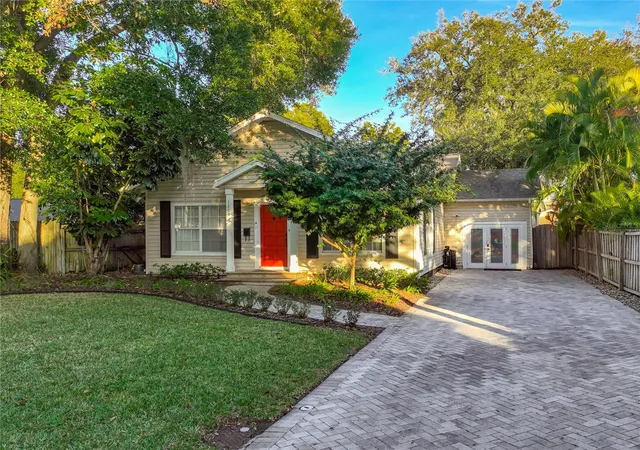 Homes for sale in Orlando, FL | 1209 Clouser Ave, Orlando, FL 32804 | MLS# O6395071
