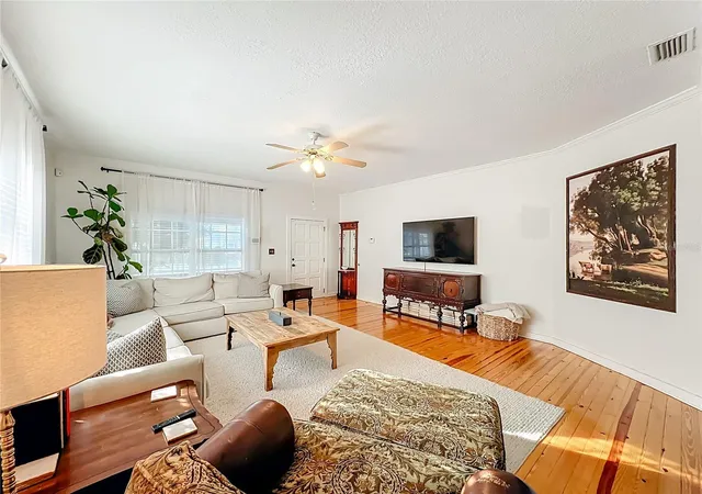 Homes for sale in Orlando, FL | 1209 Clouser Ave, Orlando, FL 32804 | MLS# O6395071