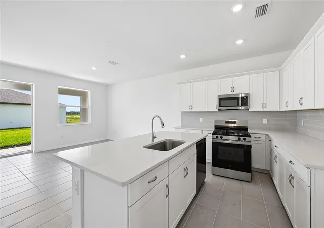 Photo 3 of Single family home for sale at 8704 Canard Cvs, Palmetto, FL 34221 | MLS# R4910972 | Listing updated on 2026-10-01