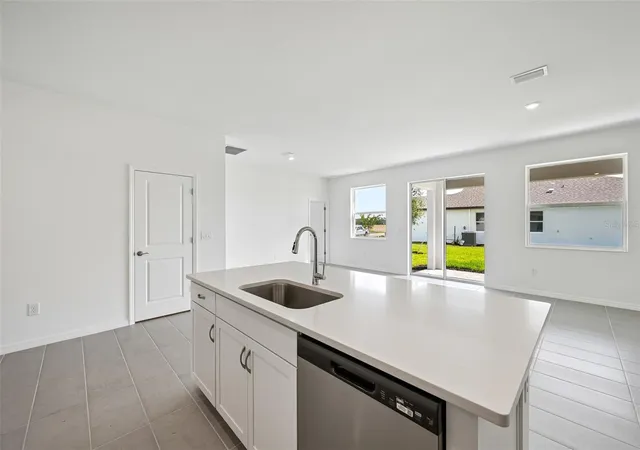 Photo 4 of Single family home for sale at 8704 Canard Cvs, Palmetto, FL 34221 | MLS# R4910972 | Listing updated on 2026-10-01