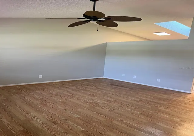 3rd image of 12449 Orangewood Cir #17, Tavares, FL 32778 | MLS# O6395077