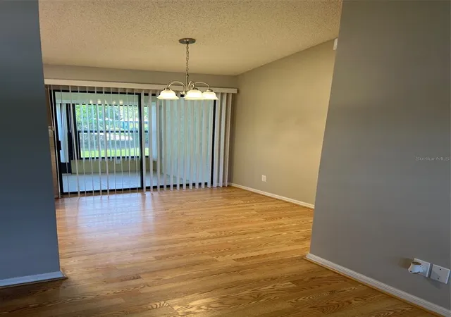 5th image of 12449 Orangewood Cir #17, Tavares, FL 32778 | MLS# O6395077