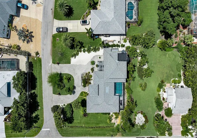 Photo 2 of Single family home for sale at 608 Gardenia Dr, Venice, FL 34285 | MLS# A4688228 | Listing updated on 2026-06-28