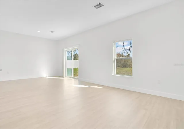 Photo 3 of Single family home for sale at 469 Marion Oaks Ln, Ocala, FL 34473 | MLS# O6395085 | Listing updated on 2026-08-12