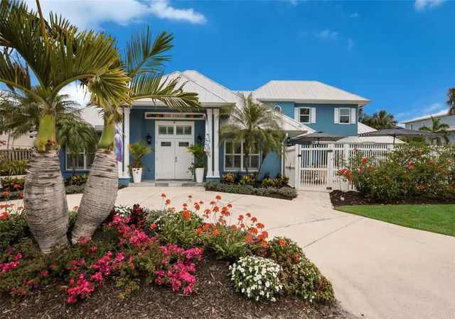 Photo 3 of Single family home for sale at 5701 Carissa St, Holmes Beach, FL 34217 | MLS# A4688232 | Listing updated on 2026-10-07
