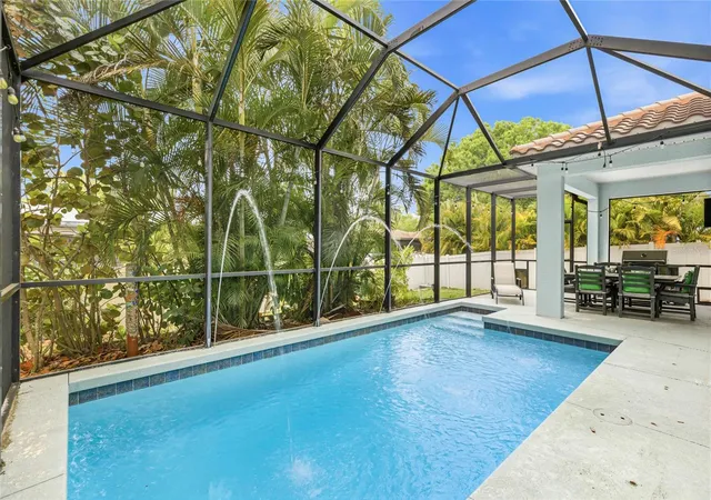 Photo 1 of Single family home for sale at 5603 Aaron Ct, Sarasota, FL 34232 | MLS# A4688260 | Listing updated on 2026-09-21