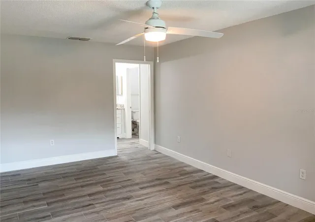 Photo 3 of Townhouse at 444 Hunter Cir, Kissimmee, FL 34758 | MLS# O6395144 | | Sold on 2026-10-16