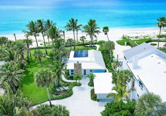 1st image of 621 Casey Key Rd, Nokomis, FL 34275 | MLS# A4688268