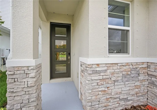 Photo 3 of Sale Pending at 5141 Spring Maiden Cir, Apollo Beach, FL 33572 | MLS# S5146882 | Listing updated on 2026-09-24