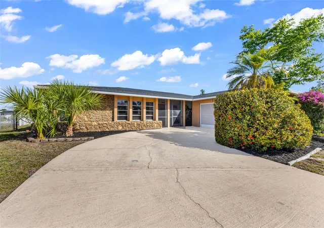 Photo 1 of Single family home for sale at 18 Annapolis Ln, Rotonda West, FL 33947 | MLS# C7524184 | Listing updated on 2026-09-17
