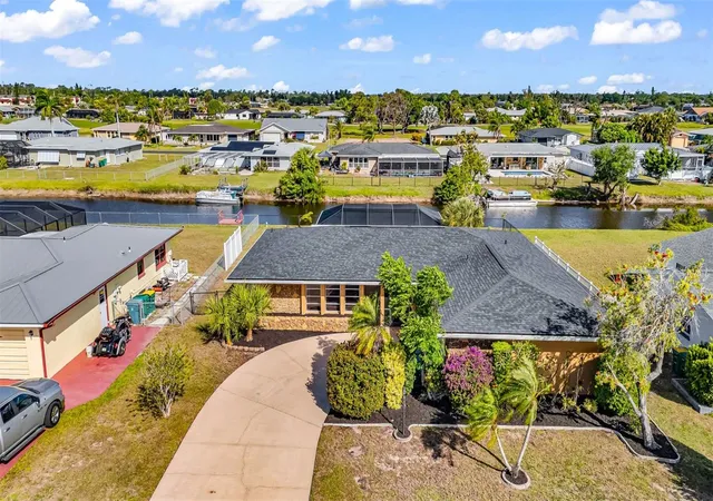 Photo 2 of Single family home for sale at 18 Annapolis Ln, Rotonda West, FL 33947 | MLS# C7524184 | Listing updated on 2026-09-17