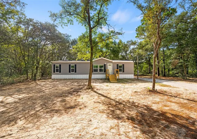 Photo 3 of Manufactured home for sale at 8050 NE 102nd Court, Bronson, FL 32621 | MLS# GC539020 | Listing updated on 2026-10-07
