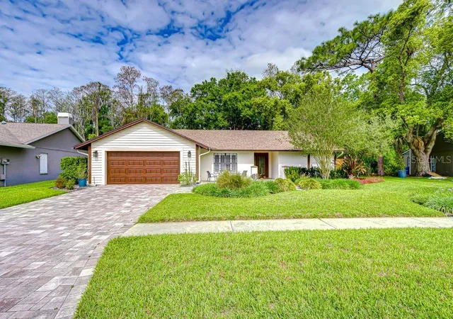 Photo 2 of Single family home for sale at 16704 Vallely Dr, Tampa, FL 33618 | MLS# TB8492634 | Listing updated on 2026-09-21