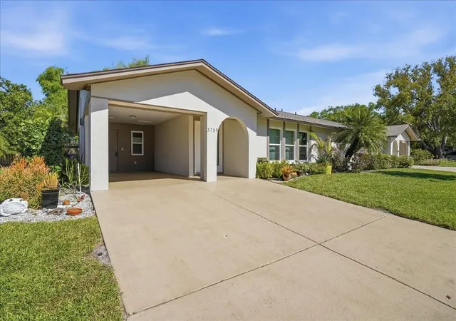 4th image of 3759 Collins St #711, Sarasota, FL 34232 | MLS# TB8492643