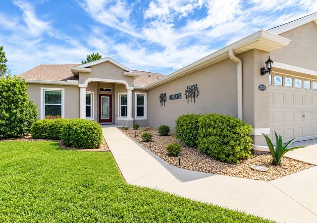 Photo 3 of Single family home for sale at 27118 Roanoke Dr, Leesburg, FL 34748 | MLS# G5110376 | Listing updated on 2026-10-12