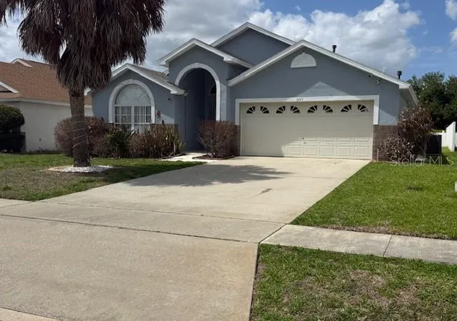 Photo 1 of Single family home for sale at 8015 Indian Crk Blvd, Kissimmee, FL 34747 | MLS# O6395293 | Listing updated on 2026-10-12