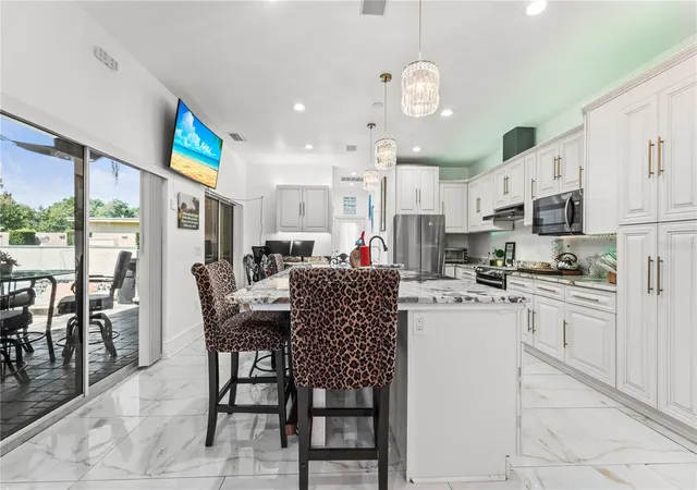 5th image of 2520 Gomaz Wy S, Saint Petersburg, FL 33712 | MLS# TB8492700