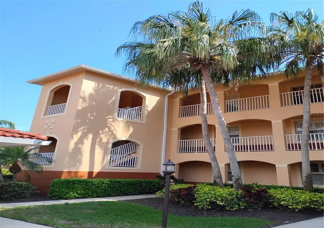 3rd image of 1761 Auburn Lakes Dr, Venice, FL 34292