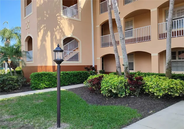 4th image of 1761 Auburn Lakes Dr, Venice, FL 34292