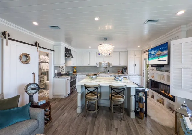 3rd image of 761 John Ringling Blvd #31, Sarasota, FL 34236 | MLS# A4688346