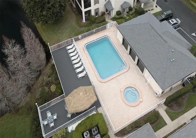 2nd image of 13140 Vlg Chase Cir, TAMPA, FL 33618