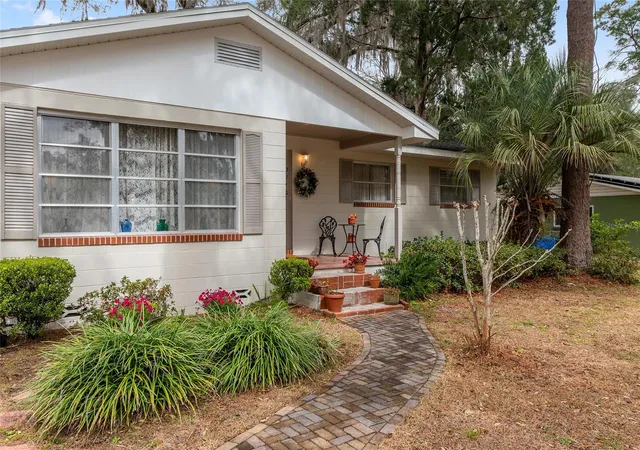 Photo 4 of Single family home for sale at 3710 NW 22nd Place, Gainesville, FL 32605 | MLS# GC539036 | Listing updated on 2026-05-02