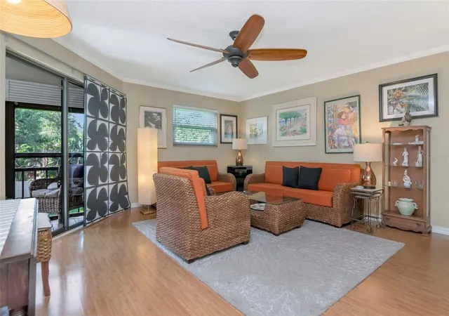 Photo 2 of Condo for sale at 484 Santa Cruz Pl NE #H, Saint Petersburg, FL 33703 | MLS# TB8492784 | Listing updated on 2026-10-01