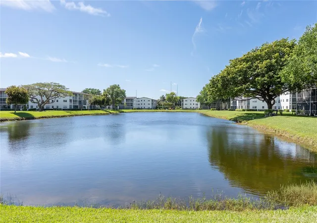 3rd image of 592 Fanshaw Over, BOCA RATON, FL 33434