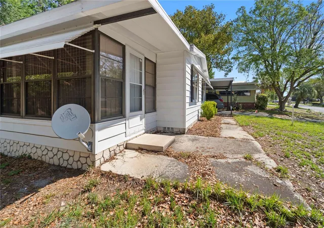 15th image of 1763 W Schwartz Blvd, Lady Lake, FL 32159 | MLS# A4688380