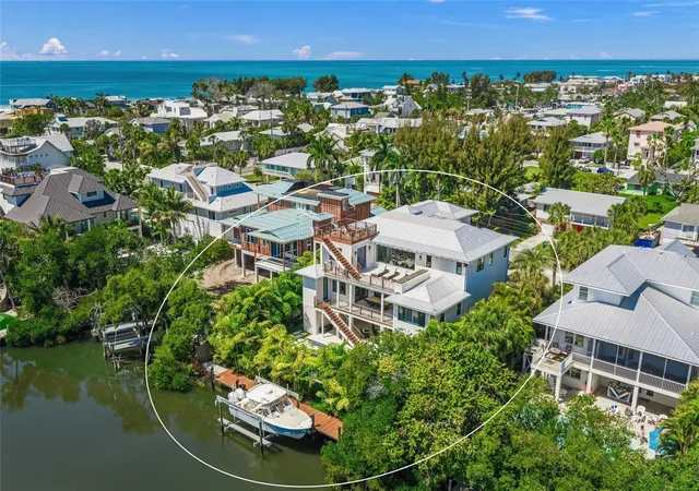3rd image of 209 Willow Ave, Anna Maria, FL 34216 | MLS# A4688392