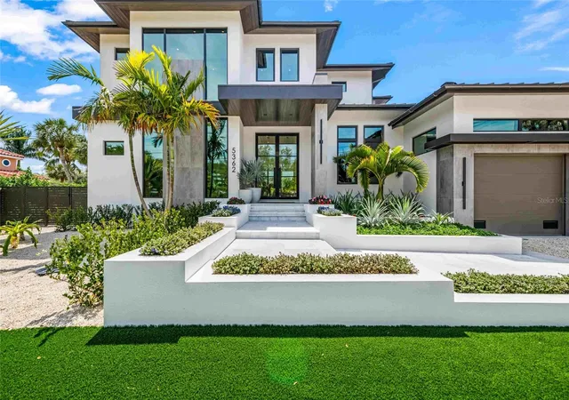 Single family home for sale at 7233 Pine Needle Rd, Sarasota, FL 34242 | MLS# A4688394 | Listing updated on 2026-07-13