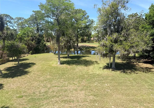 Photo 4 of Single family home for sale at 576 Pelican Bay Dr, Daytona Beach, FL 32119 | MLS# V4948269 | Listing updated on 2026-09-17