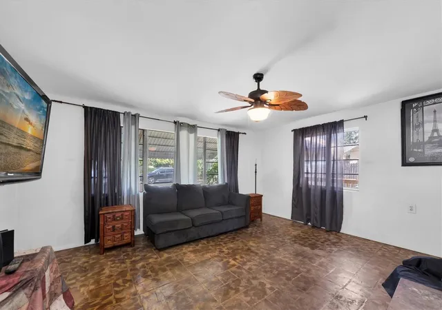 3rd image of 1846 51St St S, Gulfport, FL 33707 | MLS# TB8492890