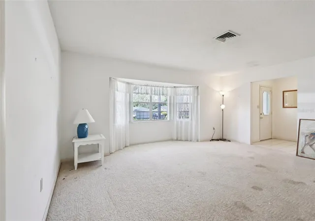 Photo 2 of Single family home for sale at 12 Sun Air Blvd E, Haines City, FL 33844 | MLS# TB8492893 | Listing updated on 2026-09-04