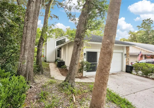 2nd image of 16 Raintree Ct, Ormond Beach, FL 32174 | MLS# O6395476