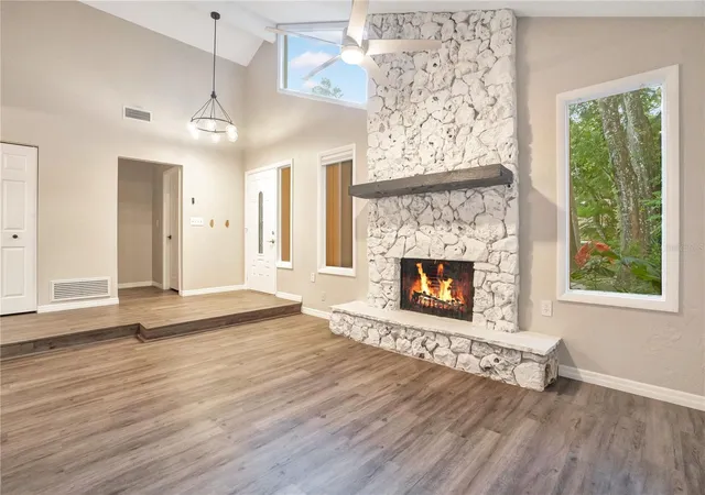 4th image of 16 Raintree Ct, Ormond Beach, FL 32174 | MLS# O6395476