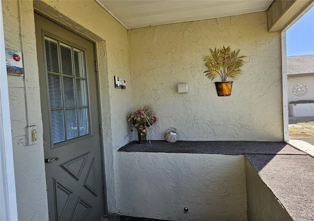 3rd image of 1905 Canterbury Ln #E-9, Sun City Center, FL 33573 | MLS# TB8492907