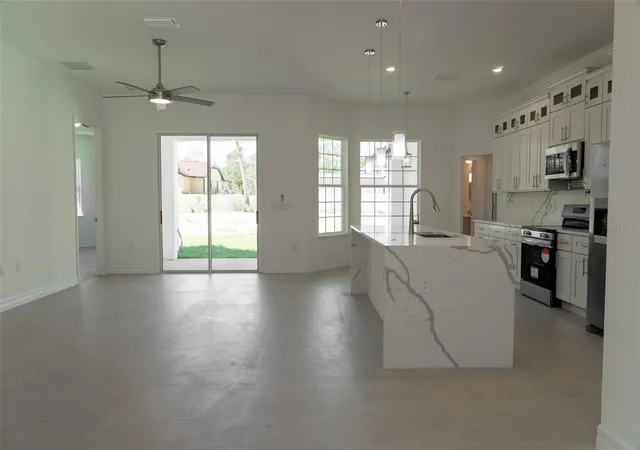 Photo 5 of Single family home for sale at 16559 SW 48th Terrace, Ocala, FL 34473 | MLS# S5146965 | Listing updated on 2026-04-17