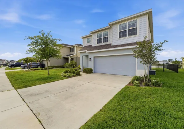 Photo 3 of Single family home for sale at 11016 Daybreak Glen, Parrish, FL 34219 | MLS# A4688425 | Listing updated on 2026-09-07