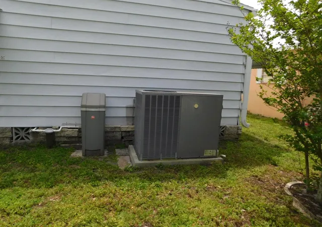 Photo 3 of Sale Pending at 1001 Starkey Rd #99, Largo, FL 33771 | MLS# TB8492915 | Listing updated on 2026-10-02