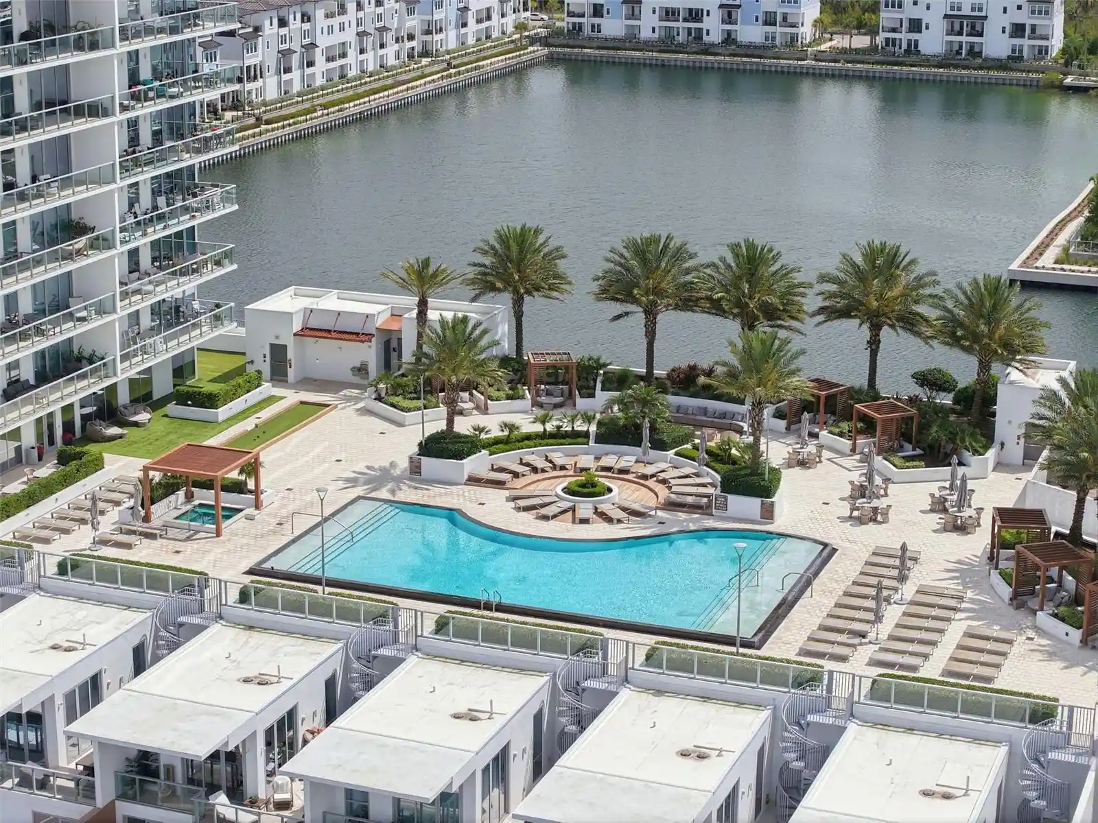 Listing Photo 2 - Condo for sale in 5120 Marina Wy located at 5120 Marina Wy, Tampa, FL 33611 - Unit #4408