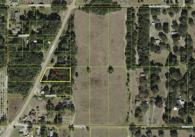 Homes for sale in Weirsdale, FL | 16151 S Hwy 25, Weirsdale, FL 32195 | MLS# L4960764