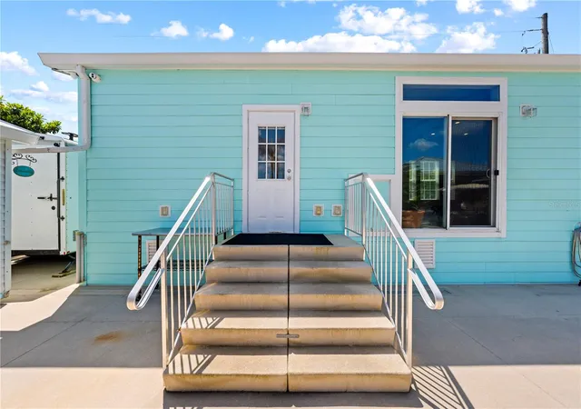 Photo 4 of Manufactured home for sale at 1315 Pine Is Dr N, Saint Cloud, FL 34771 | MLS# S5146989 | Listing updated on 2026-08-13