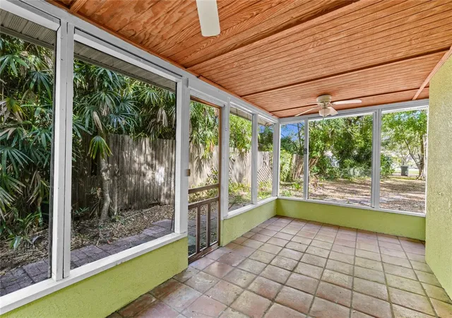 Photo 4 of Single family home for sale at 619 Beverly Ave, Largo, FL 33770 | MLS# O6395570 | Listing updated on 2026-09-11