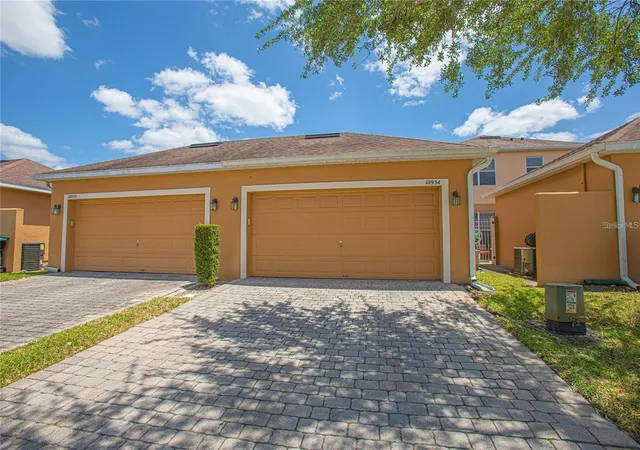Photo 1 of Townhouse for sale at 10934 Savannah Landing Cir, Orlando, FL 32832 | MLS# O6395579 | Listing updated on 2026-10-16