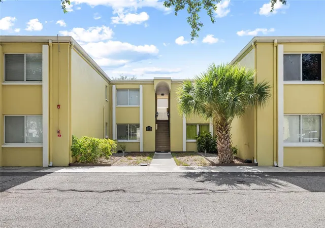 2nd image of 3206 W Azeele St #227, Tampa, FL 33609 | MLS# TB8493077
